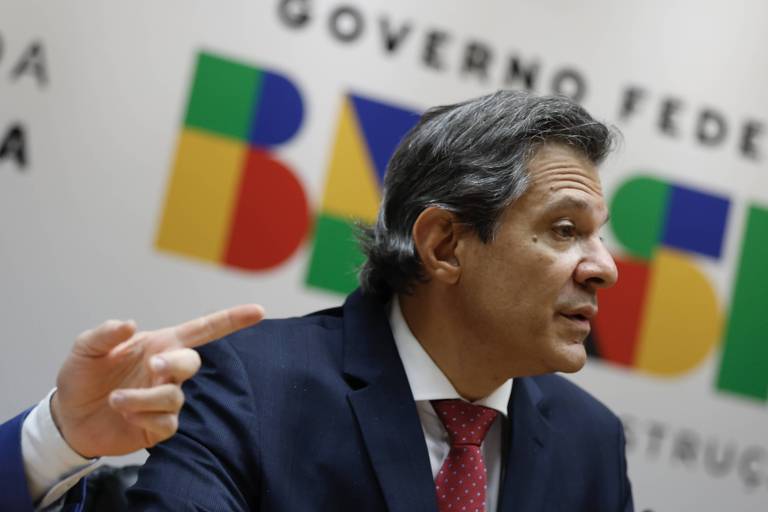 Governo não precisa de oposição, ele se desgasta sozinho, diz deputado bolsonarista
