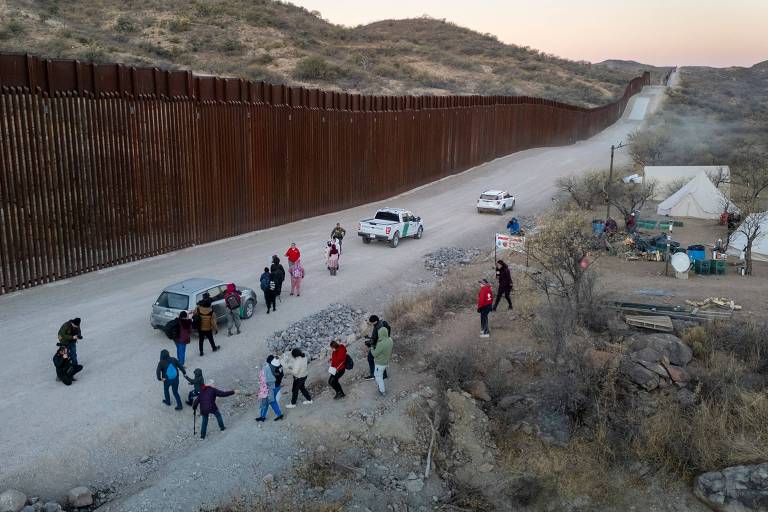 Trump intensifica ações longe da fronteira e aumenta pressão contra imigrantes nos EUA; veja vídeo