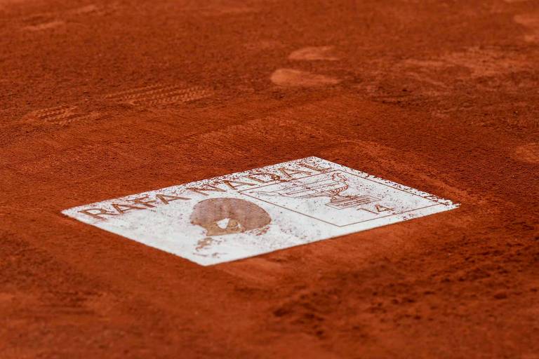 Pegada de Nadal é eternizada em Roland Garros