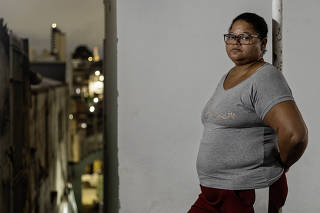 BALANÇA INJUSTA. MULHERES OBESAS