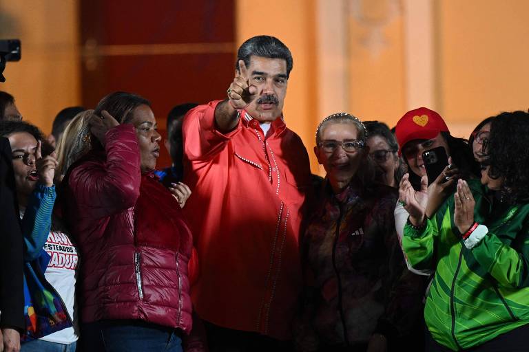 Aliados de Maduro levam 23 de 24 estados e devem manter domínio do Parlamento, afirma regime