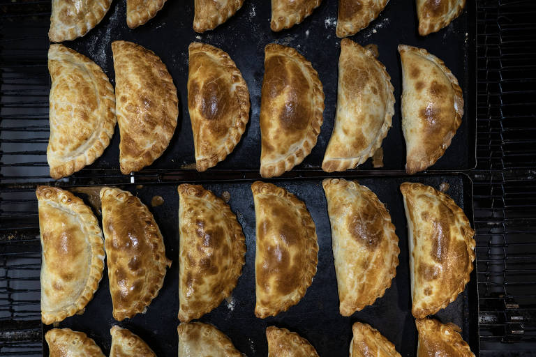 Preço das empanadas gera polêmica entre ator argentino Ricardo Darín e ministro de Milei