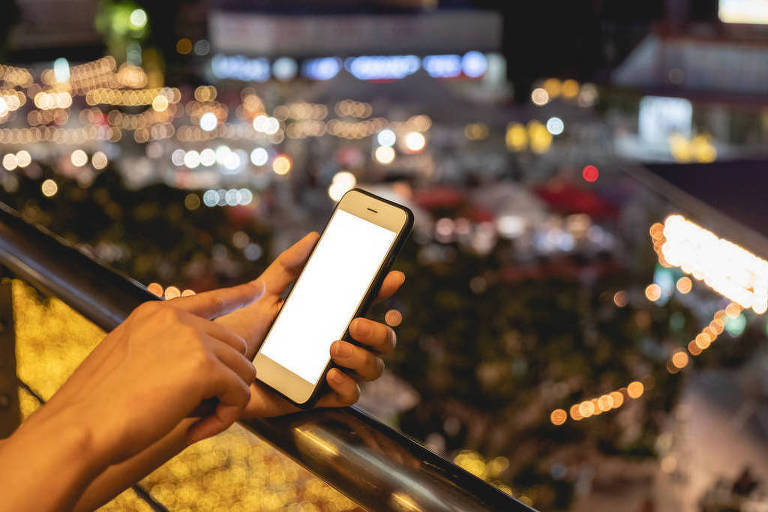 Clubes offline ganham força para ajudar jovens a se desligar de smartphones