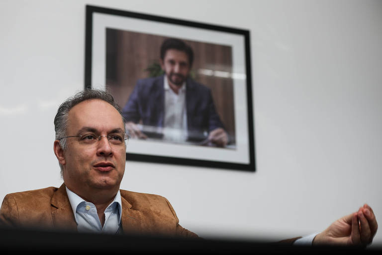 Secretário de Nunes refuta relação entre afastamento de diretores e privatização de escolas