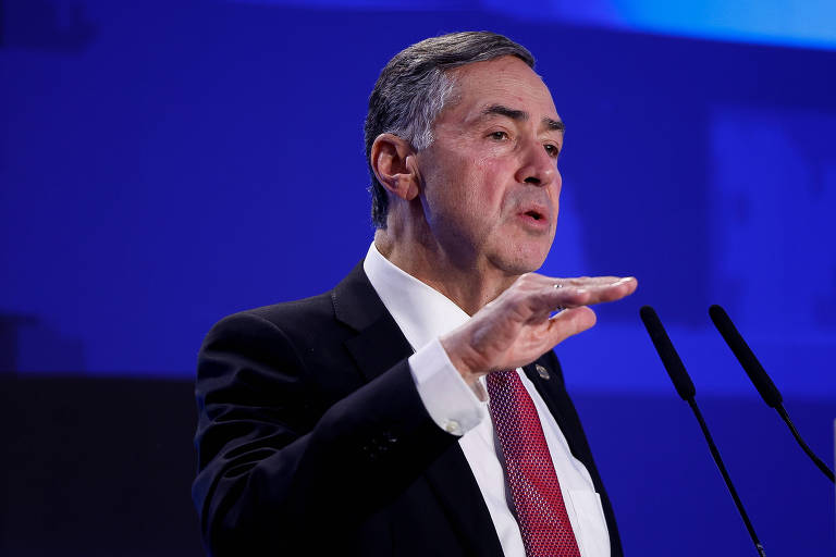 Filho de Barroso decide não voltar aos EUA por precaução com sanções de Trump