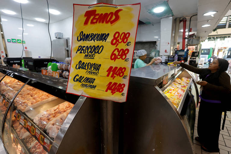 Em tempos de gripe aviária, só frango e soja sobem no mês