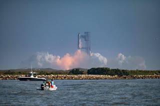 After two setbacks, SpaceX could try to launch massive Starship next week