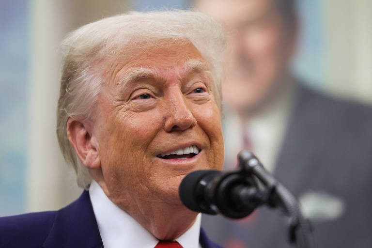 'Trump Sempre Arrega' e Trump ataca o mundo e o Brasil