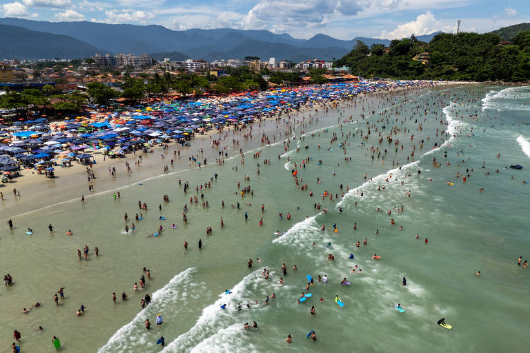 Ubatuba proíbe tendas e barracas nas praias e limita tamanho de guarda-sol