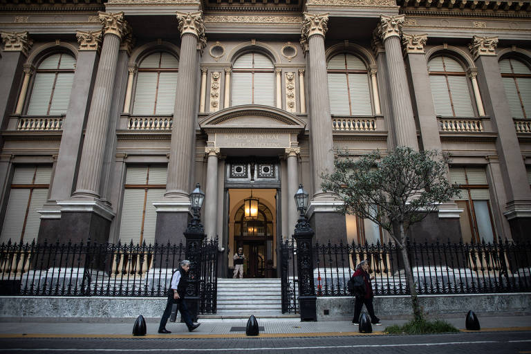 Argentina corre atrás de investidor estrangeiro para reforçar reservas do país