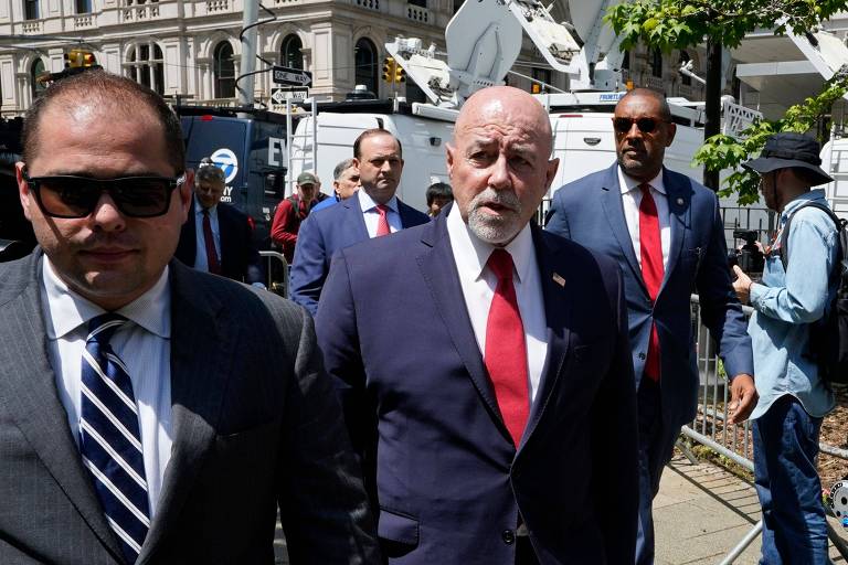 Bernard Kerik, ex-chefe da polícia de NY perdoado por Trump, morre aos 69 anos