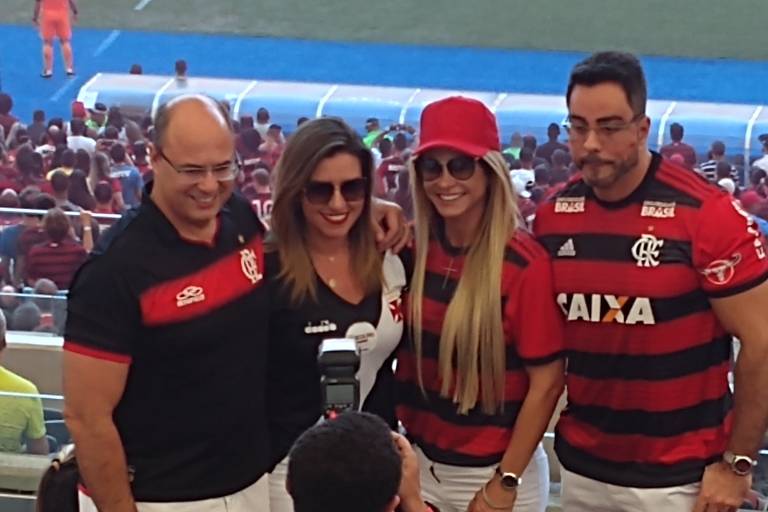 Um dos casos sob análise no CNJ (Conselho Nacional de Justiça) é uma atuação política de Bretas em favor de Witzel durante as eleições de 2018; na foto, os dois acompanham a final do Estadual do Rio de Janeiro entre Flamengo e Vasco no Maracanã, em 2019