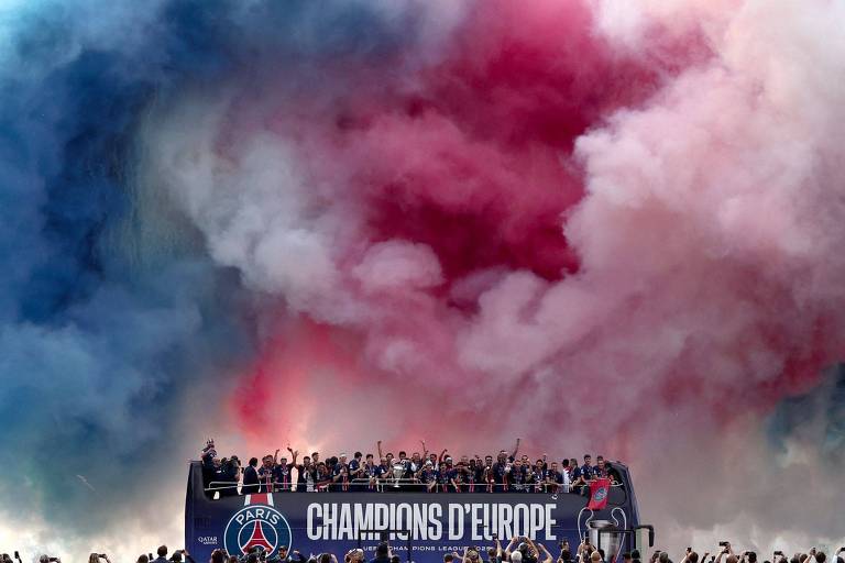 Festa do PSG tem dois mortos; Macron diz que França está 'enlutada'