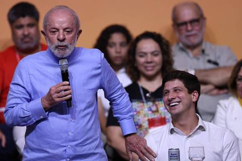 Lula diz que, 'se estiver bonitão do jeito que estou, extrema direita não volta a governar'