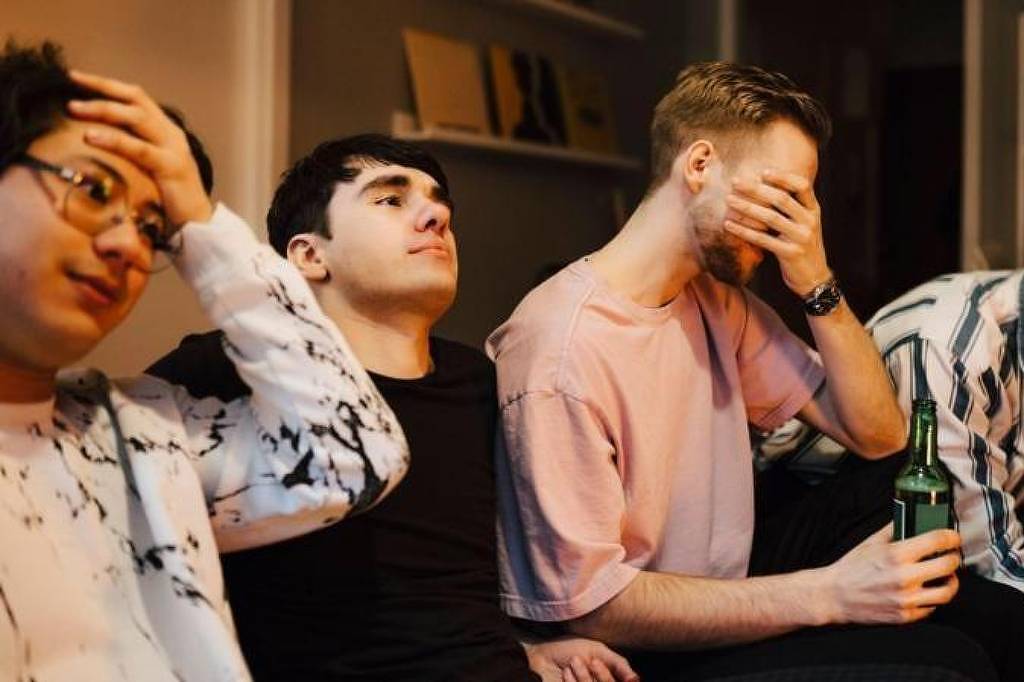 A crise dos 'homens jovens inviáveis econômica e emocionalmente'