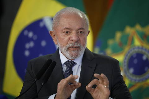 Lula vê 'prática terrorista' de Eduardo Bolsonaro e diz que Brasil defenderá Moraes e STF