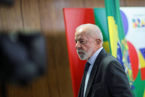 Governo patina para recuperar popularidade e repete aposta na exposição de Lula