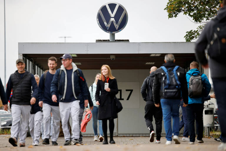 Sede da Volkswagen na Alemanha pode adotar escala 4x3 a partir de 2027, diz líder de funcionários