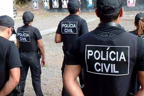 Policiais civis de São Paulo durante treinamento de formação