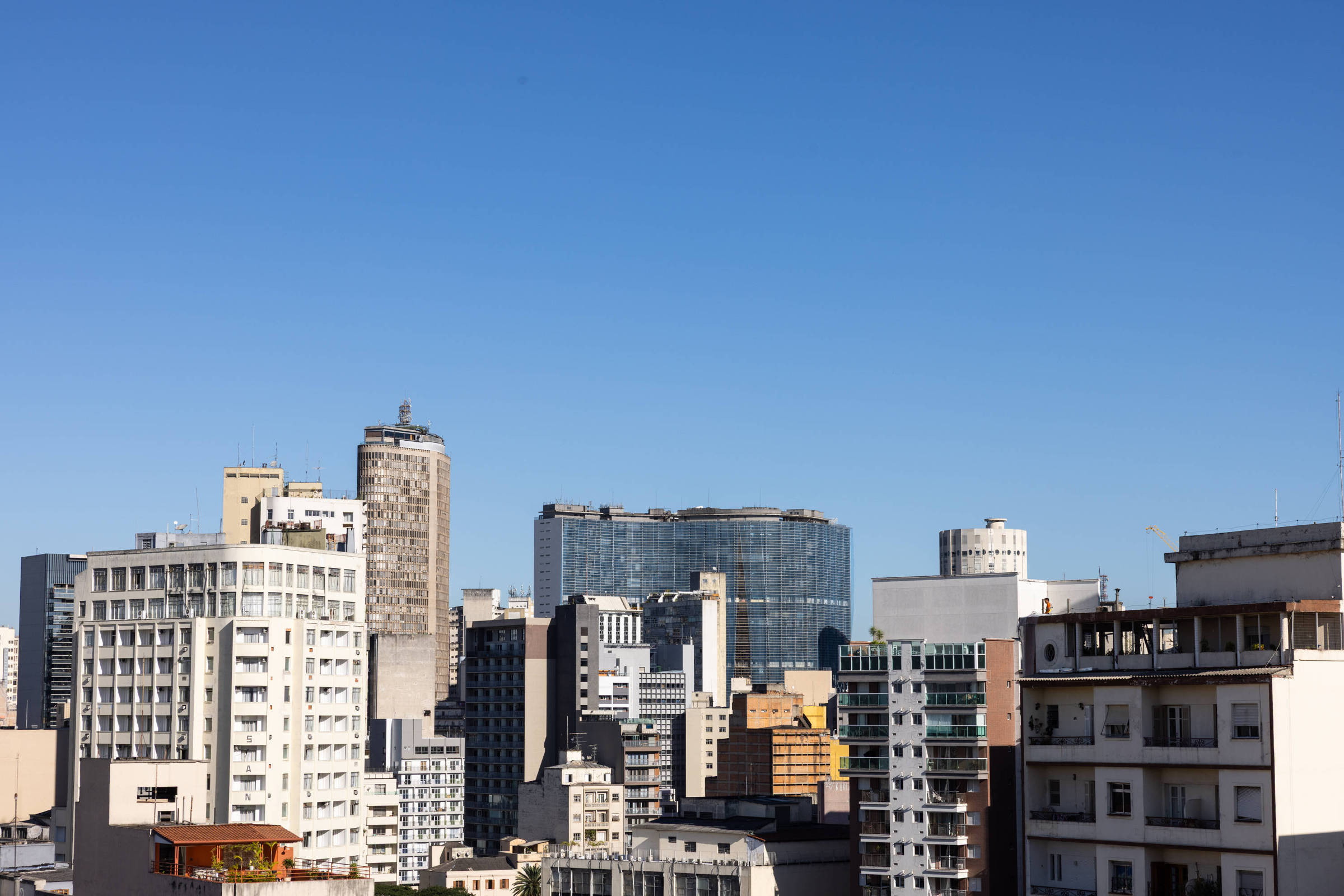 São Paulo pode ter máxima de 27°C nesta sexta-feira (18), e tempo continua seco