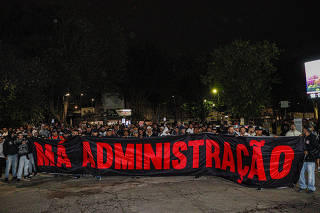Invasão da torcida do Corinthians no Parque São Jorge