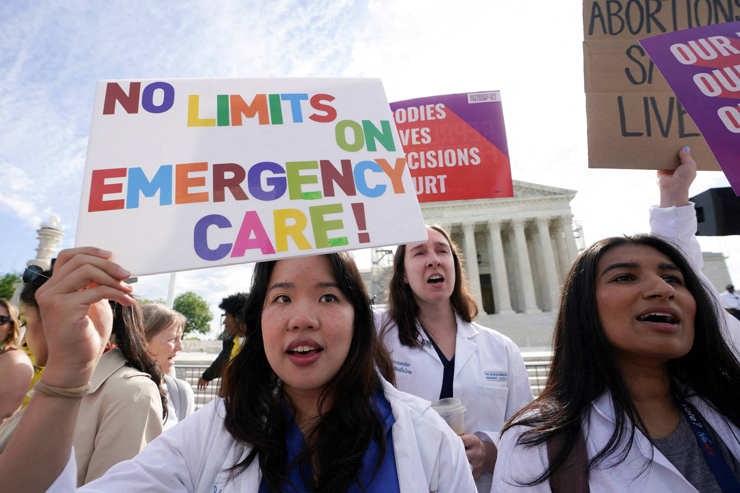 Governo Trump revoga proteção para abortos de emergência imposta por Biden