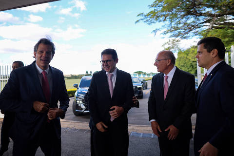 Líderes do Congresso descartam aval automático a medidas do governo em reunião sobre IOF
