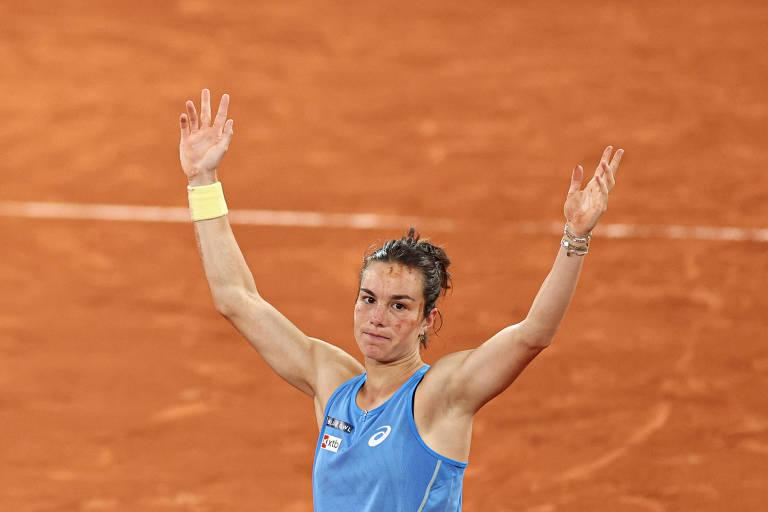 Francesa Loïs Boisson surpreende favorita e vai às semifinais de Roland Garros
