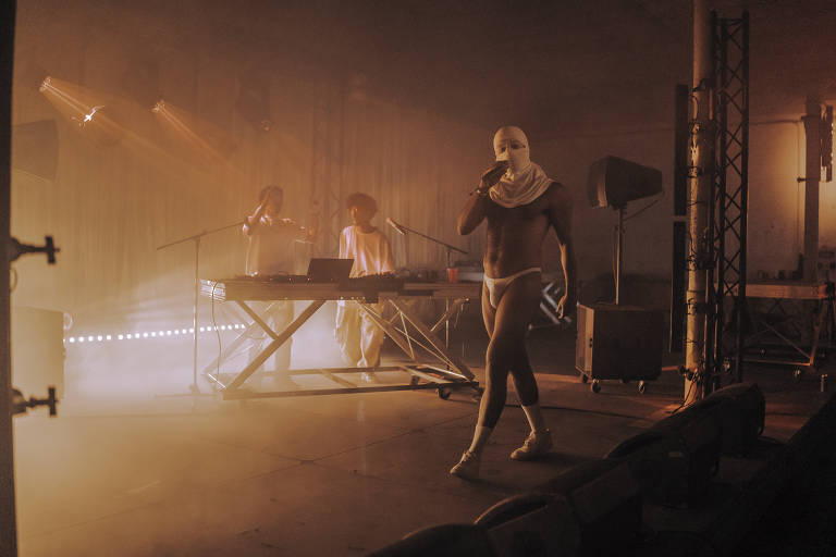 Apresentação no Nuits Sonores, na França, em 2025