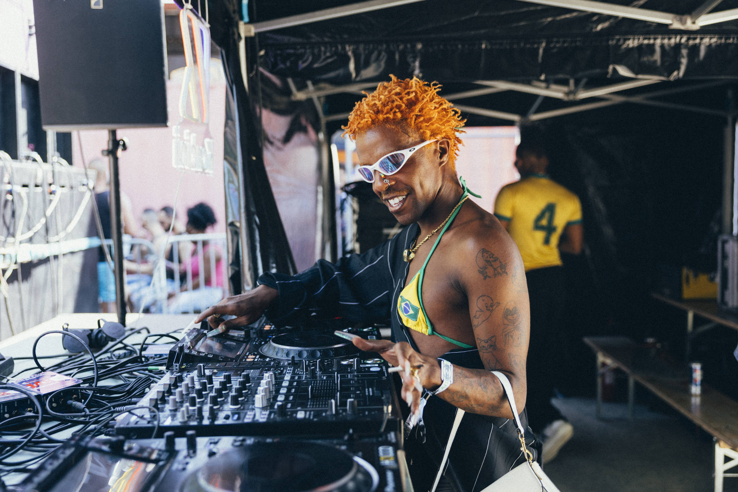 Brasileiros são destaque em festival francês com funk e techno nacional alternativo
