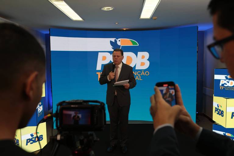PSDB aprova fusão com Podemos e tenta manter controle do novo partido