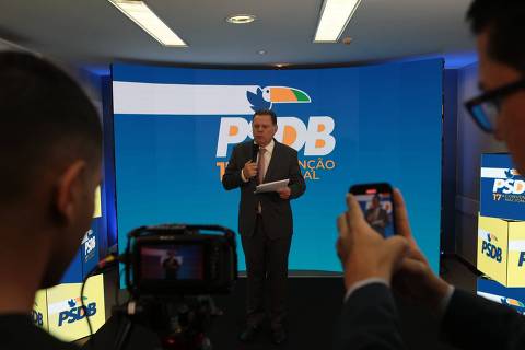 PSDB aprova fusão com Podemos e tenta manter controle do novo partido