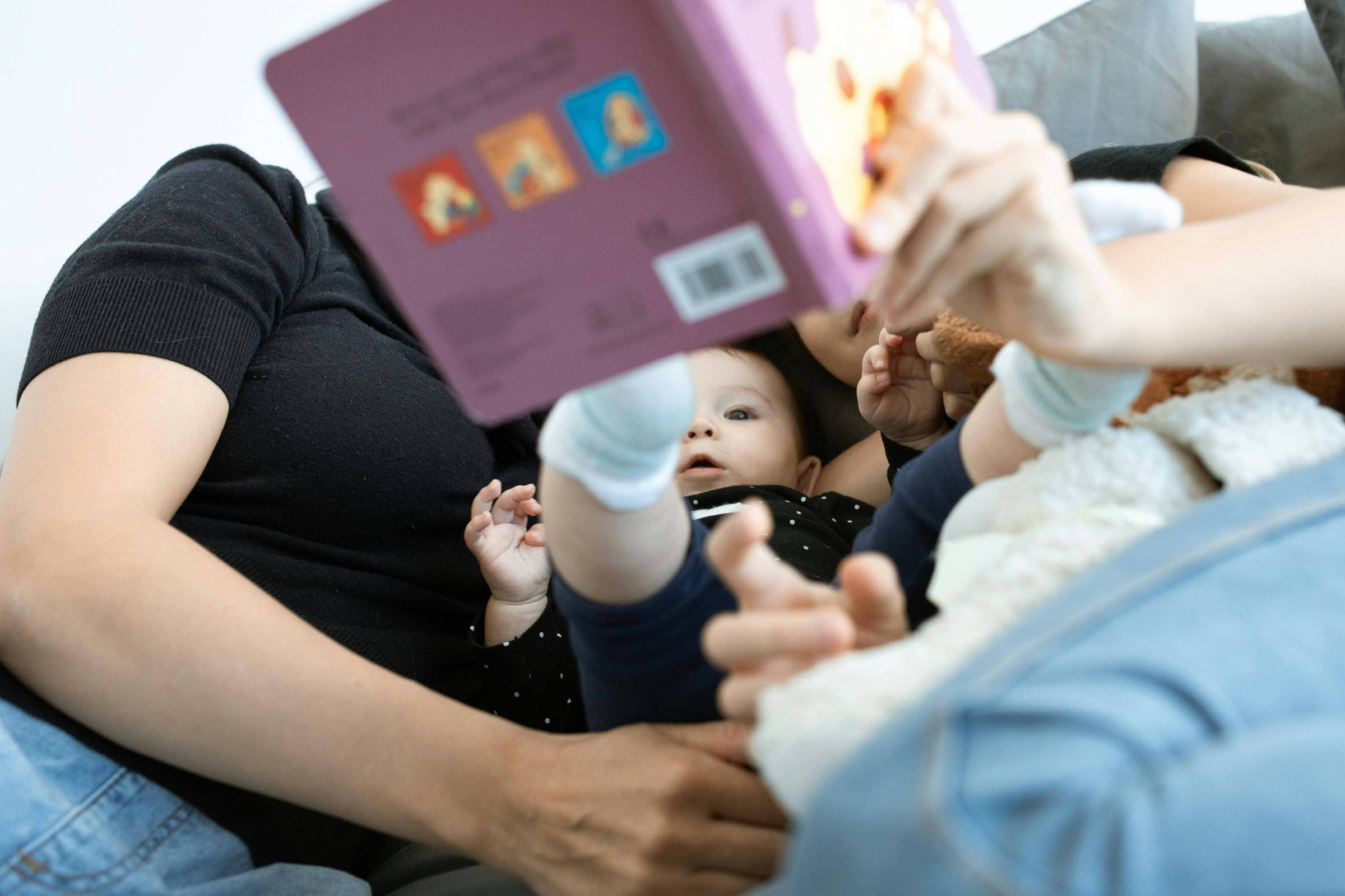 Como falar com seu bebê: uma especialista no cérebro explica o 'paiês'