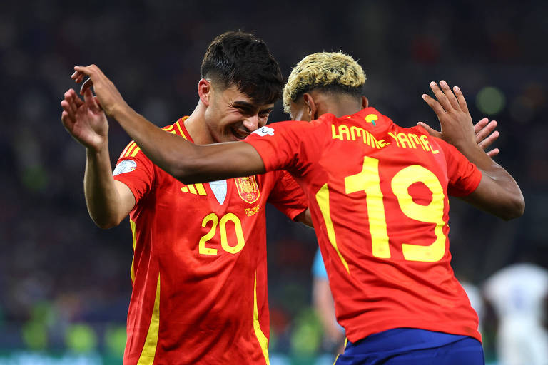 Em jogo de nove gols, Yamal supera Mbappé e leva Espanha à final