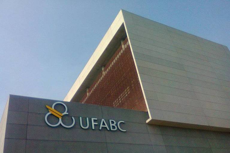 UFABC aprova reserva de 40% das vagas de professores para negros