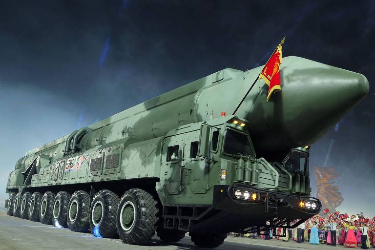 Marchamos para a aniquilação nuclear, diz autora de livro sobre o tema
