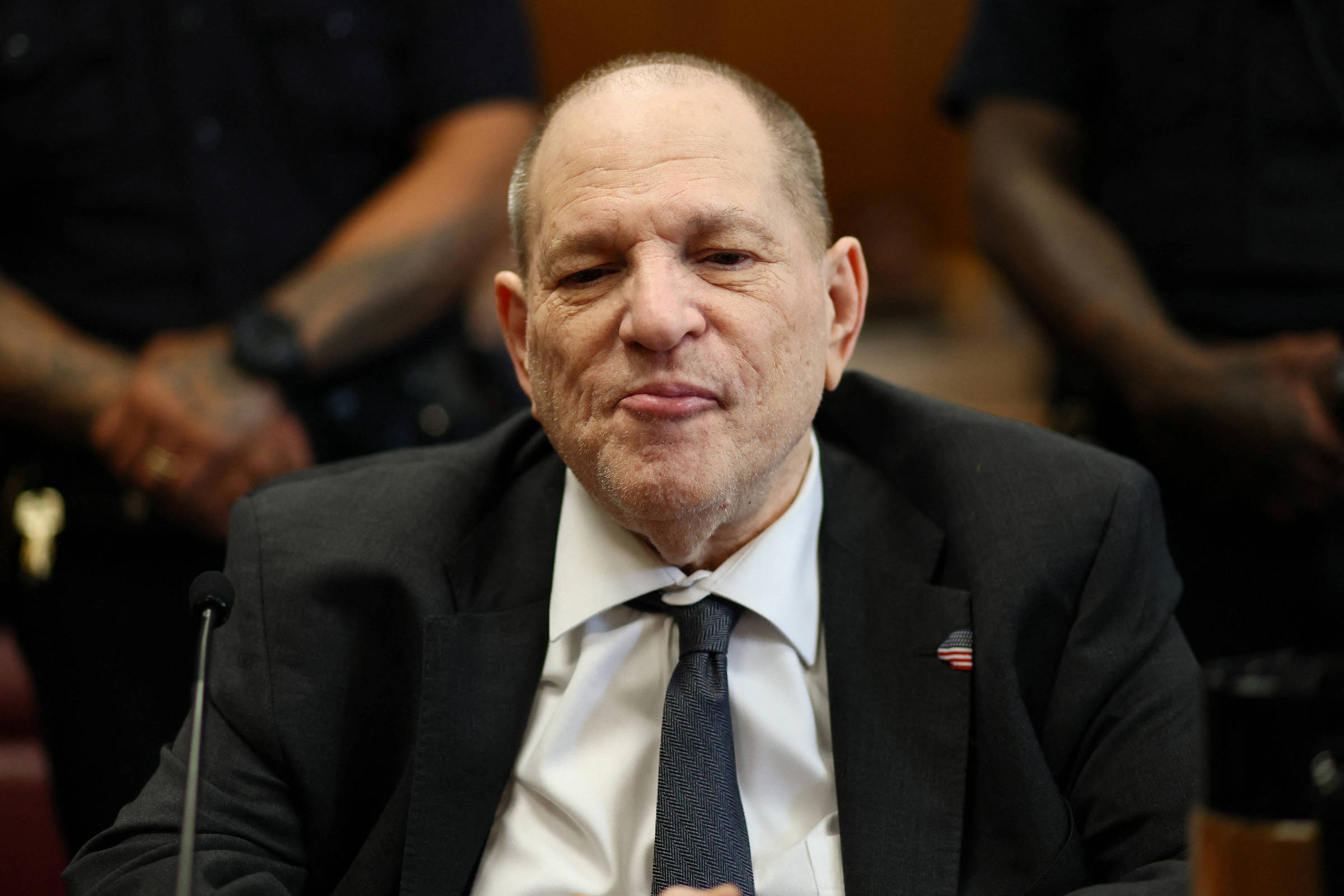Harvey Weinstein afirma que agiu imoralmente, mas nega ter cometido algum crime