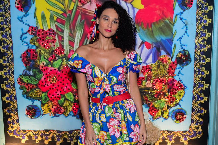 Alinne Moraes, Pedro Waddington: Veja looks dos famosos no Arraial da Arara, no Rio
