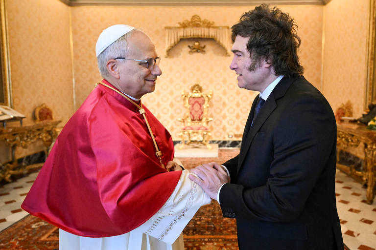 Ausente em 1ª missa, Milei visita Leão 14, e governo diz que papa viajará à Argentina