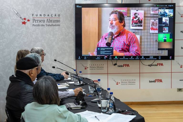O pastor Luis Sabanay no curso Fé e Democracia, organizado pela Fundação Perseu Abramo, do PT