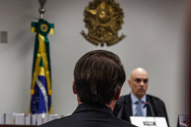 Bolsonaro pede desculpas a Moraes por insinuar que ministro teria recebido US$ 50 milhões