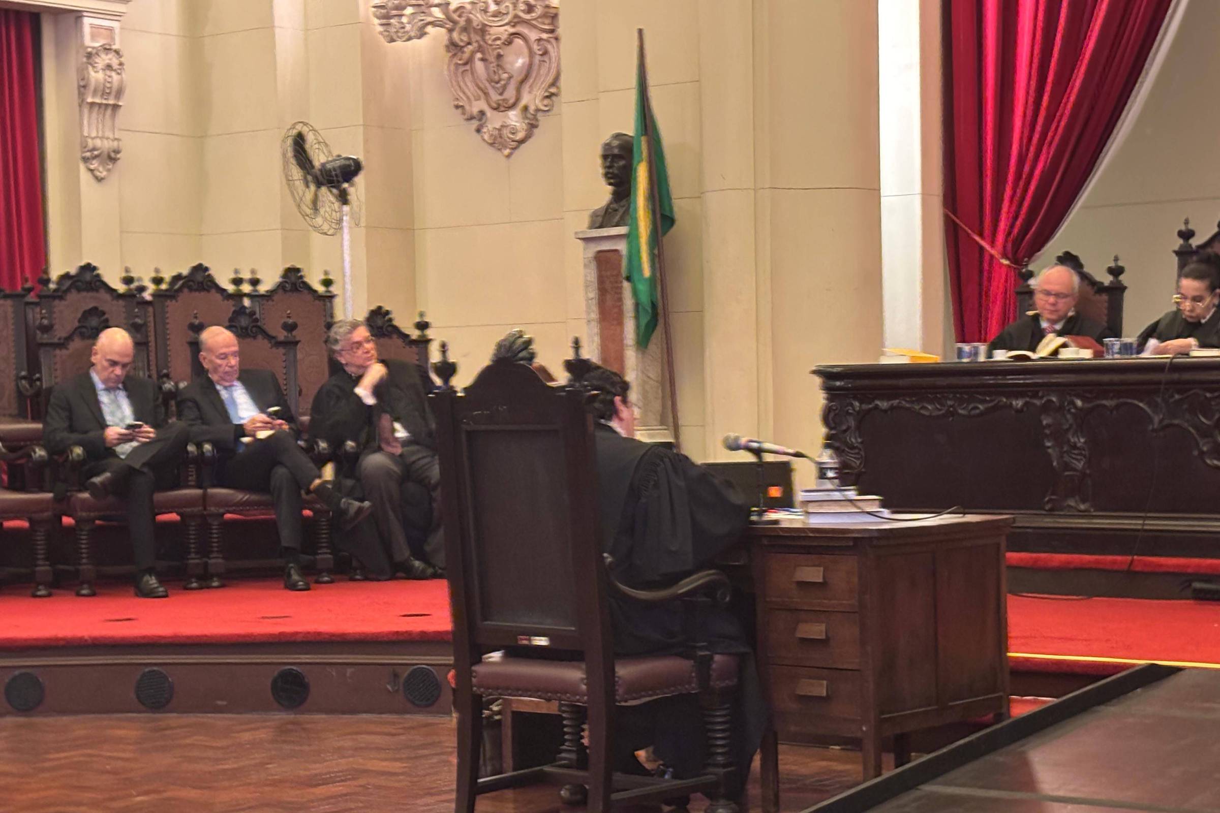Professor vai à Justiça contra banca da Faculdade de Direito da USP