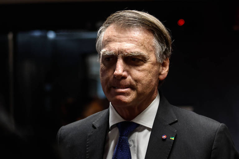 Bolsonaro diz que Cid poderia ter dito 'não' a quem o procurasse com ideias de ruptura