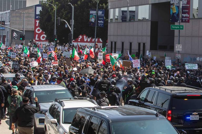Reação de Trump a atos em Los Angeles reforça duplos padrões do presidente