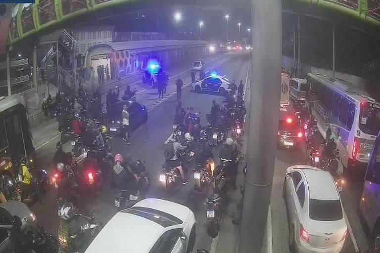 Violência no Rio já fechou avenida Brasil, uma das principais da cidade, 11 vezes neste ano