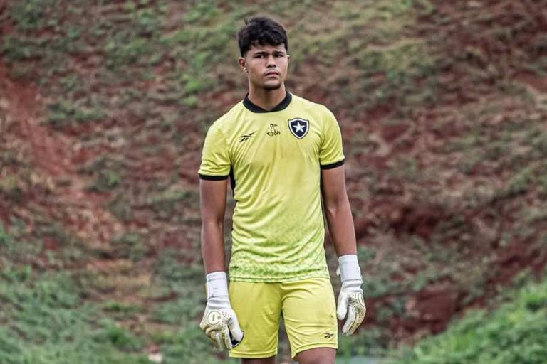 Filho de Eliza Samudio é campeão pelo Botafogo em torneio sub-15