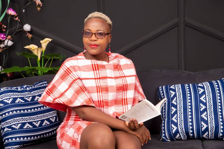 Fã de Conceição Evaristo, autora sul-africana escreve como quem conversa