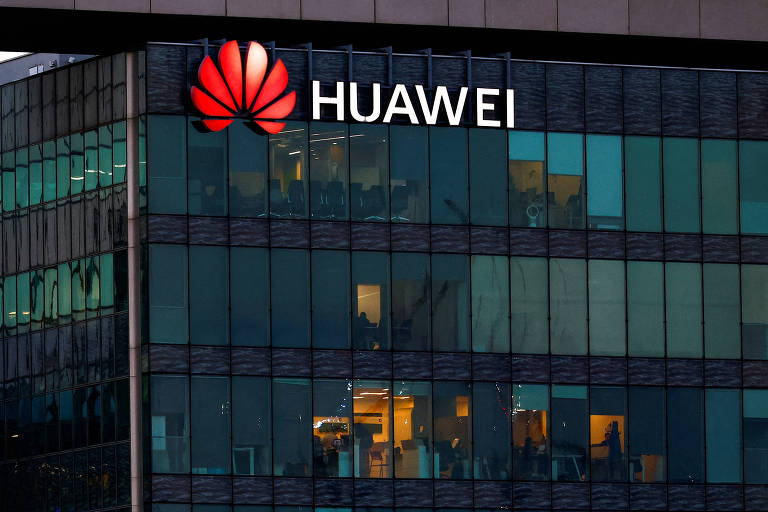 Chips da Huawei estão uma geração atrás dos EUA, mas empresa tem soluções, diz CEO