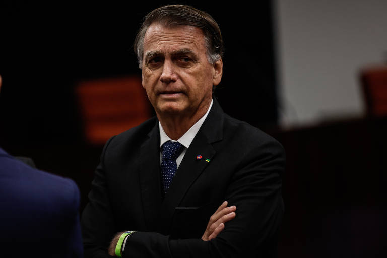 Bolsonaro iniciou seu depoimento negando ação contra Constituição e afirmando que desconfiança sobre urnas eletrônicas e defesa do voto impresso não são só dele