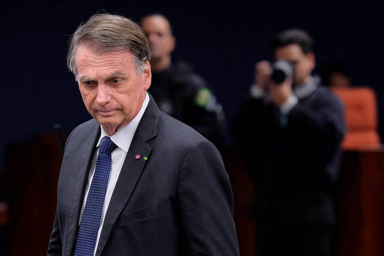 Bolsonaro chama de 'malucos' apoiadores em acampamentos após a eleição de 2022